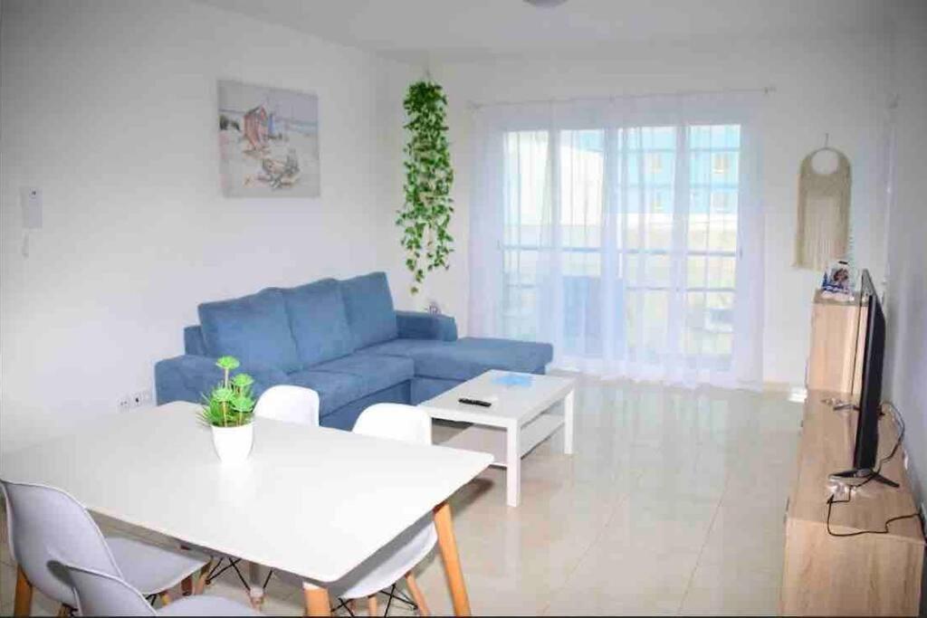 Bright, Luxury And Modern Less Than 500M -Beach Apartment Santa Maria Bagian luar foto