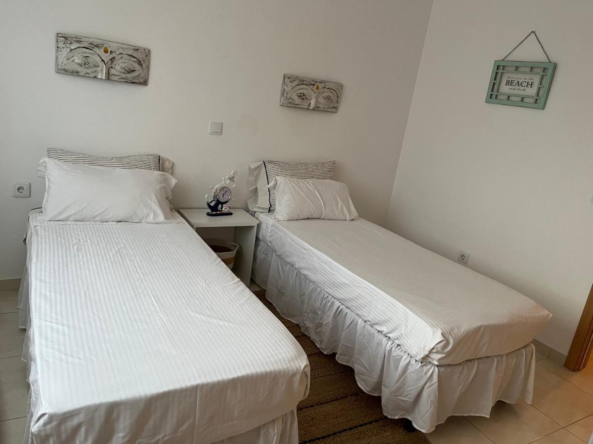 Bright, Luxury And Modern Less Than 500M -Beach Apartment Santa Maria Bagian luar foto