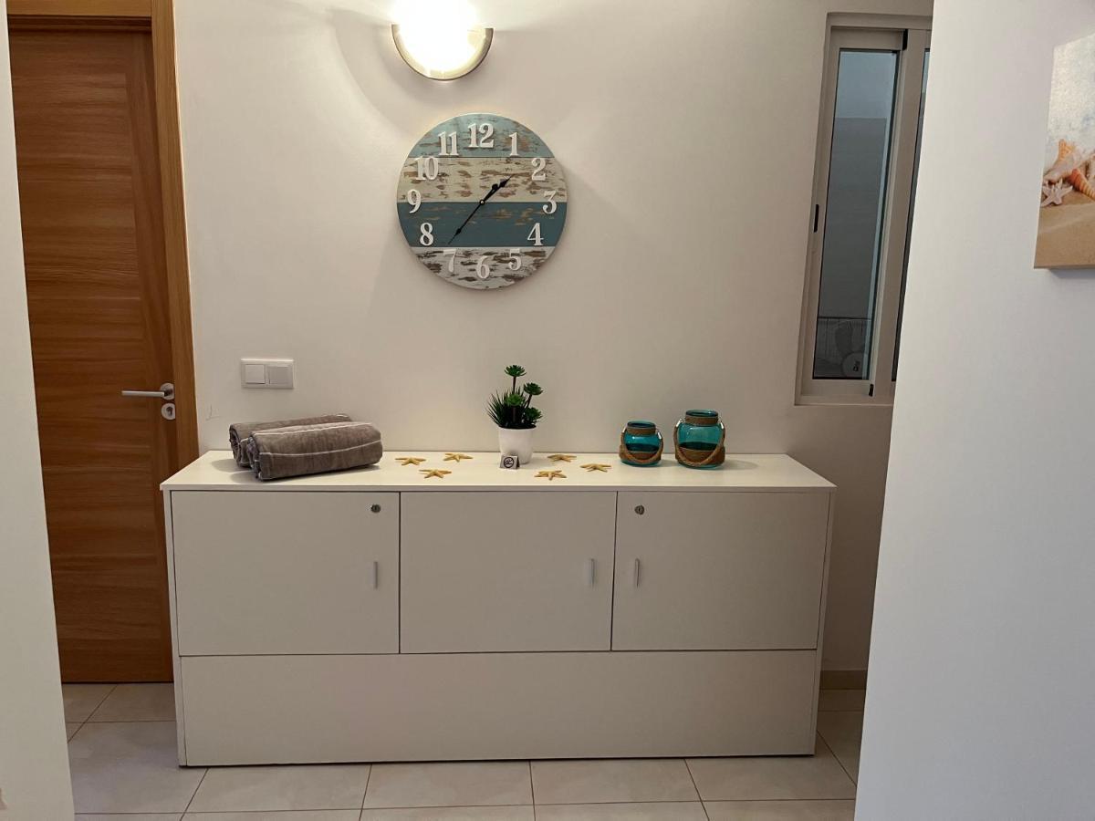 Bright, Luxury And Modern Less Than 500M -Beach Apartment Santa Maria Bagian luar foto